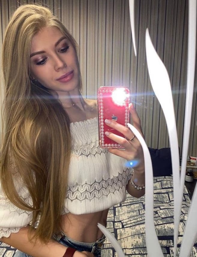 🎥 Карина привлекательная девушка из Черемхово цена от 8000 руб